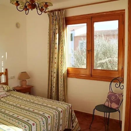 Spectacular With Swimmingpool In