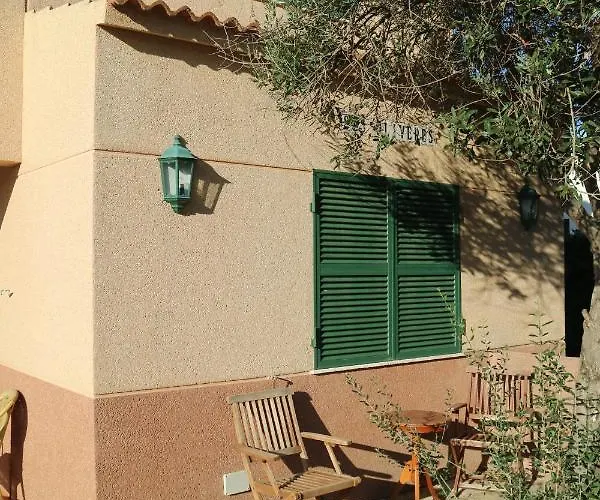 Spectacular With Swimmingpool In Dom wakacyjny Cala Blanca (Menorca)