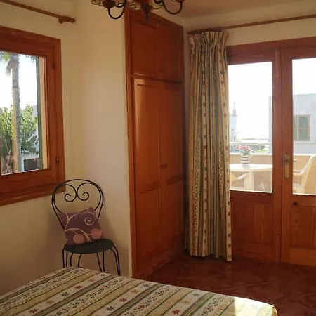 Spectacular With Swimmingpool In Cala Blanca (Menorca)